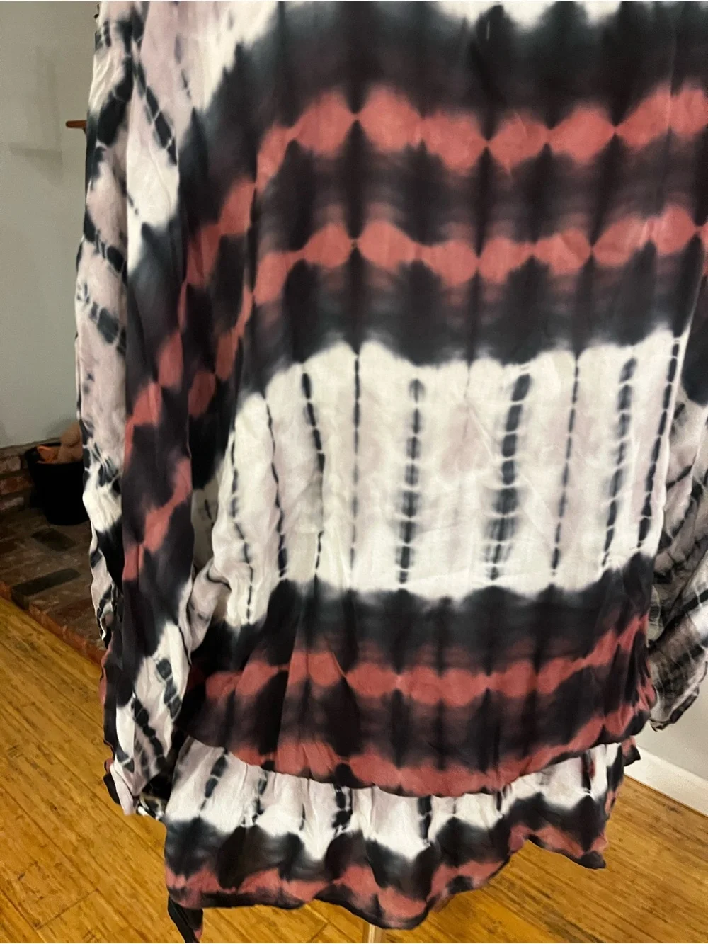 Young Fabulous & Broke Women’s Black and Rust Tie-Dye Long Sleeve Top